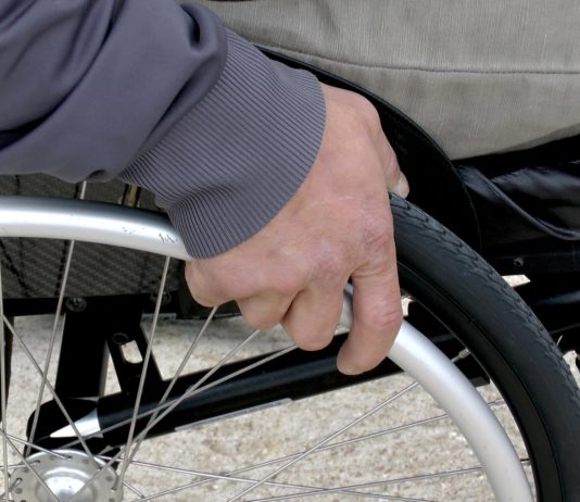 편리해진 휠체어·유모차의 도시철도 이용